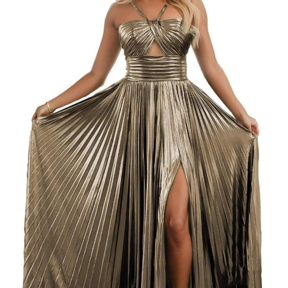 Elegant Gold Evening Gown